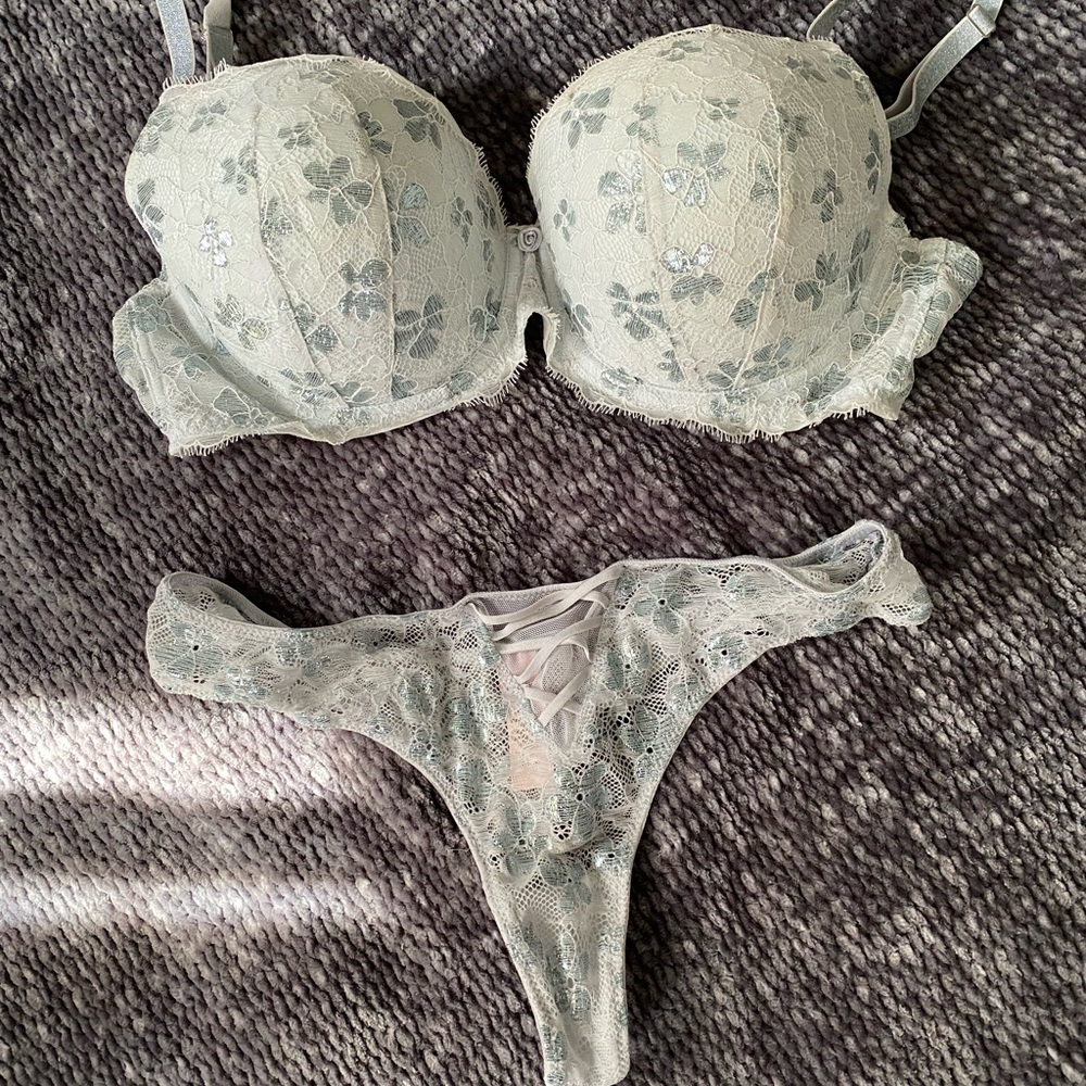 Light blue reflective floral bra and panty set